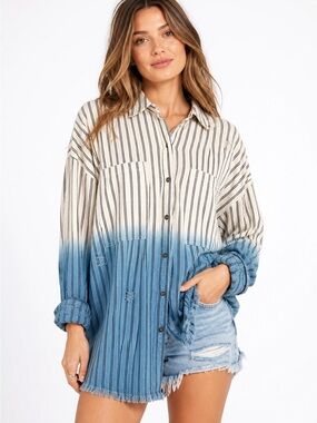 White Birch Distressed Ombre
Striped Button Down Shirt Blue
Linen Blend Medium